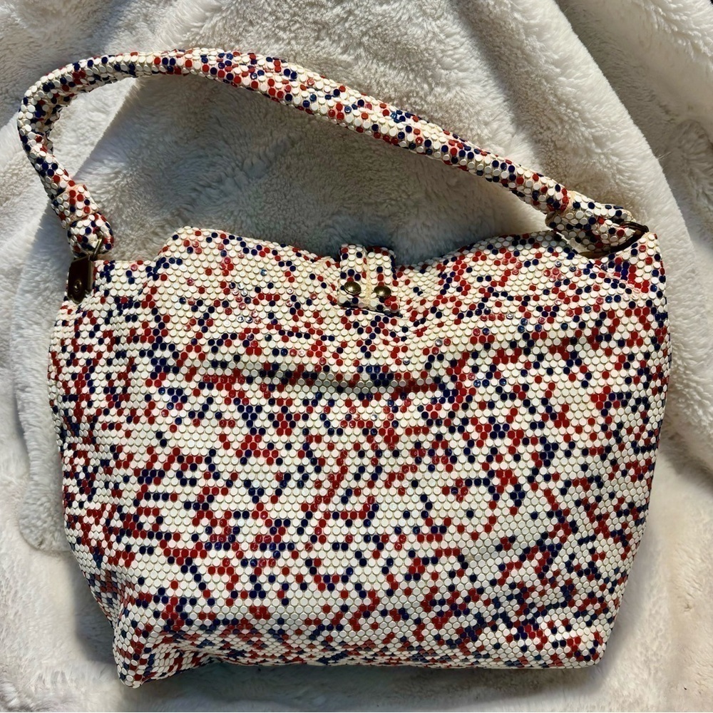 Lumured Vintage Purse Luma Mesh White Red Blue Flat Beaded Bag Bronze Hardware - Picture 3 of 14